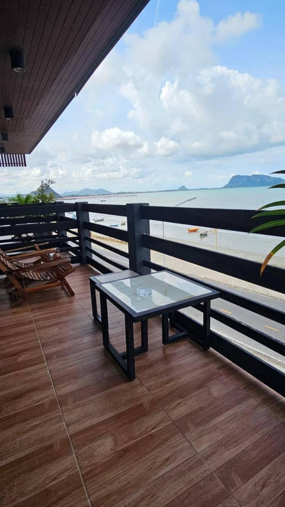 Zea Zide Hotel 班武里府 外观 照片