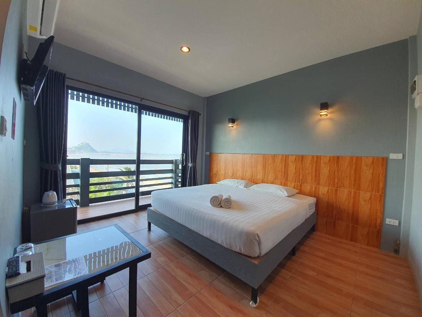 Zea Zide Hotel 班武里府 外观 照片